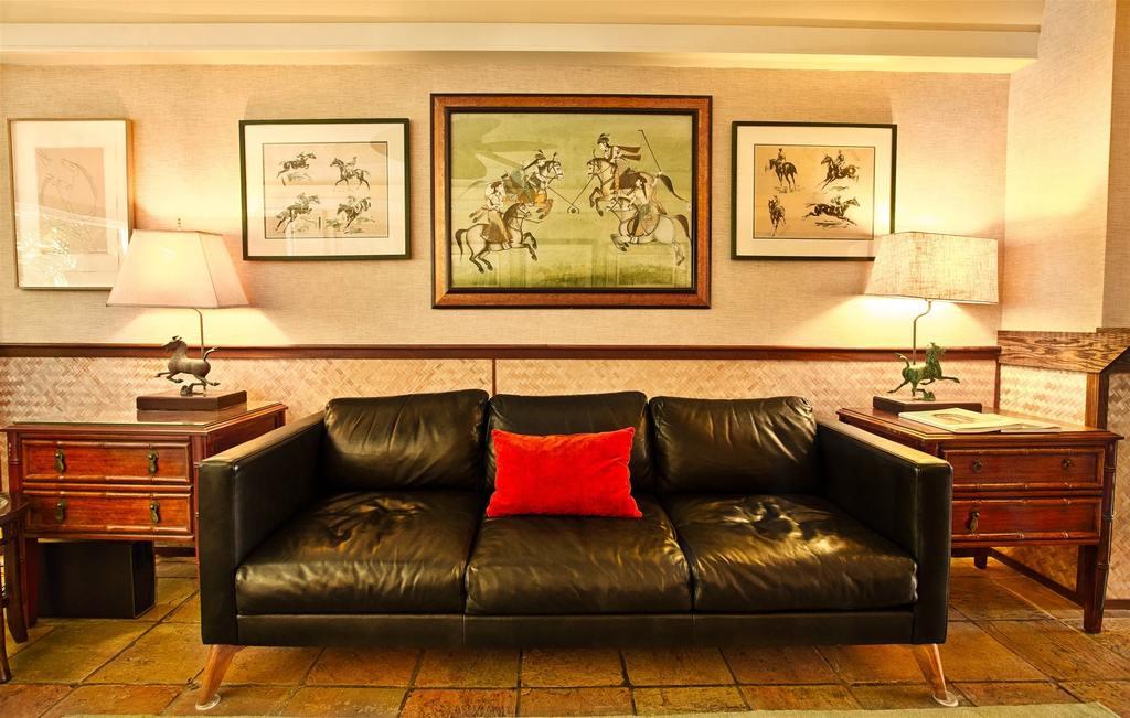 Hotel Equus Honolulu Esterno foto