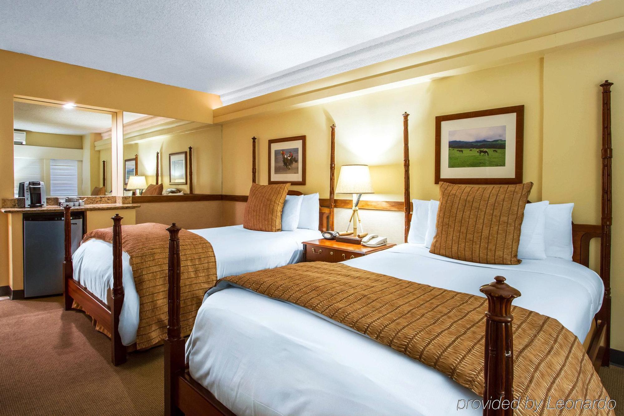 Hotel Equus Honolulu Esterno foto