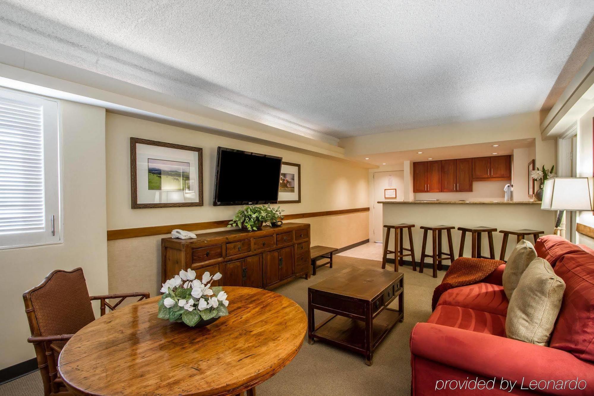 Hotel Equus Honolulu Esterno foto